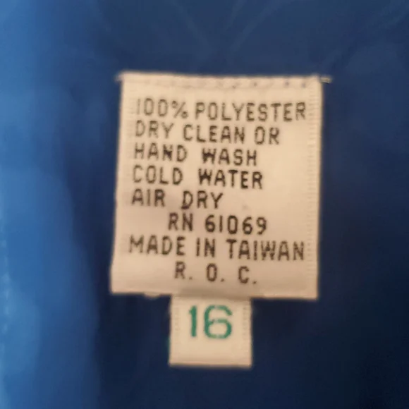 Blue Blouse with Roses - Picture 2 of 10